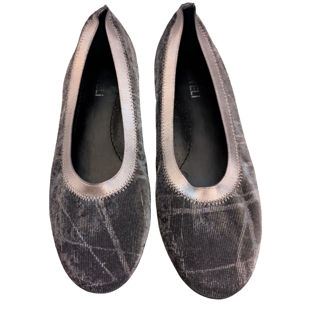 Vaneli Sidol Ballet Flats Size  8.5 textured black and silver fabric